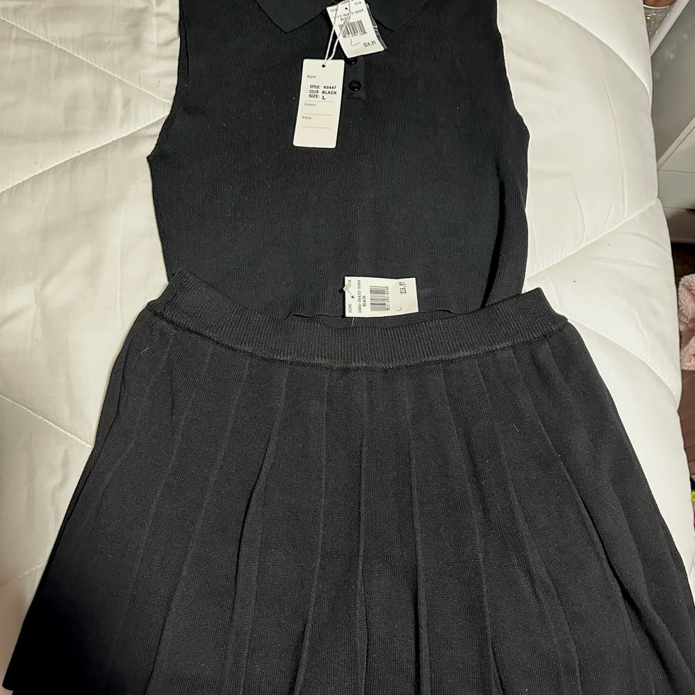 Women’s Classic Black Skort Set